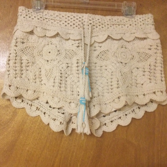 Surf Gypsy Pants - Surf Gypsy crochet shorts